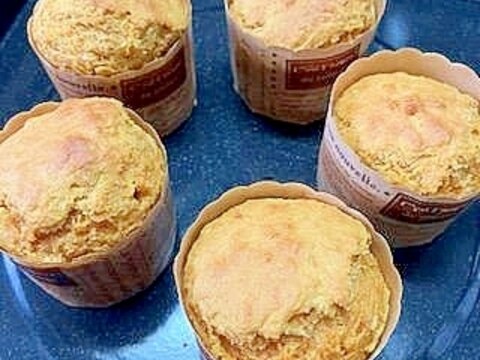 米油であっさり ☆ にんじん1本丸ごとカップケーキ